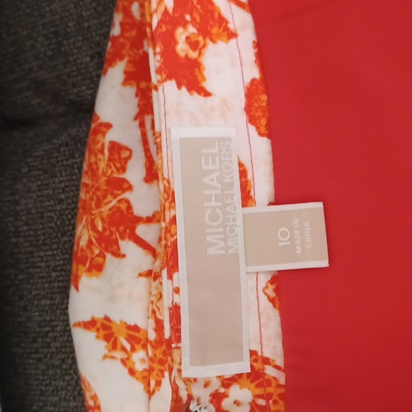 Michael Kors Clementine Mini Skirt, lined, size 10, fits true to size, 17" long - Picture 4 of 5